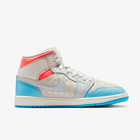 Кроссовки WMNS AIR JORDAN 1 MID