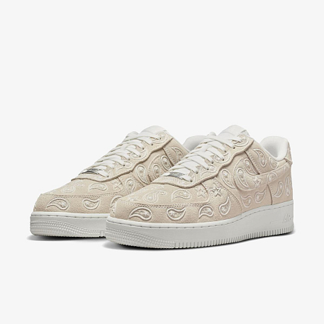 Кроссовки NIKE AIR FORCE 1 07 LV8