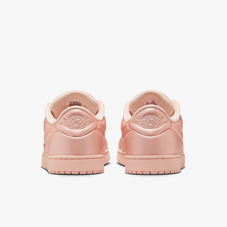 Кроссовки WMNS AIR JORDAN 1 MM LOW