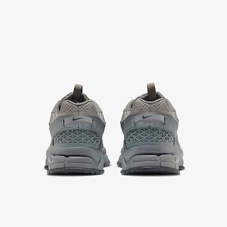 Кроссовки NIKE ZOOM VOMERO ROAM