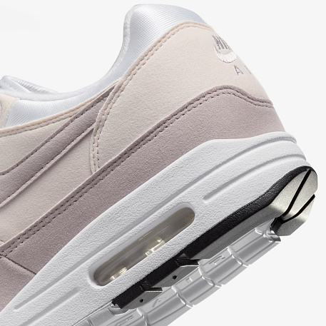 Кроссовки NIKE W AIR MAX 1