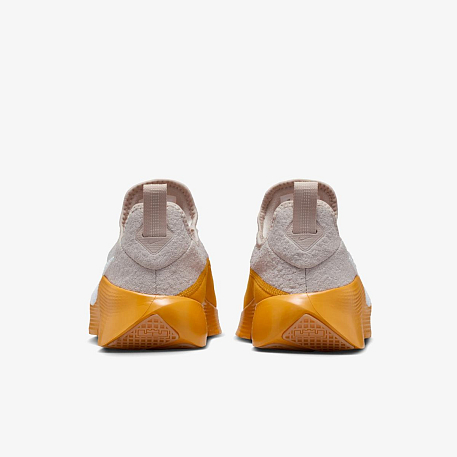 Кроссовки NIKE LEBRON TR 1