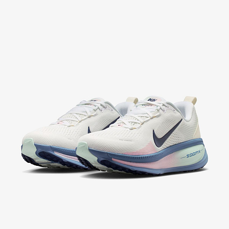 Кроссовки NIKE W VOMERO 18
