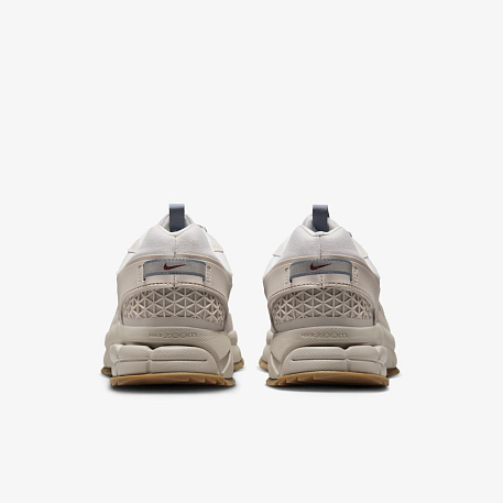 Кроссовки NIKE VOMERO ROAM