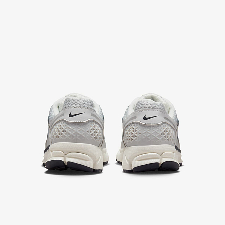 Кроссовки NIKE W ZOOM VOMERO 5