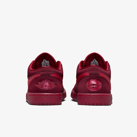 Кроссовки WMNS AIR JORDAN 1 LOW SE