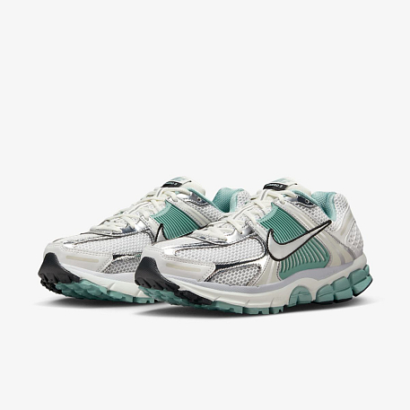 Кроссовки NIKE W ZOOM VOMERO 5