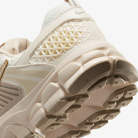 Кроссовки NIKE VOMERO 5 (GS)