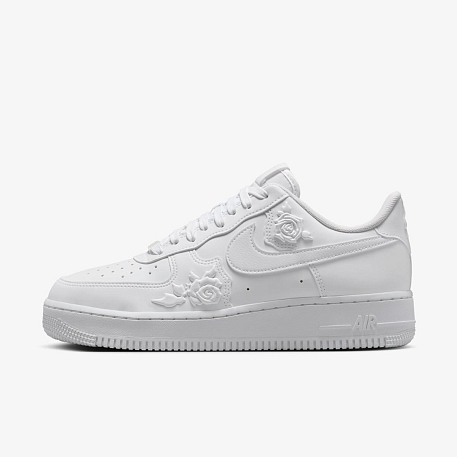 Кроссовки NIKE WMNS AIR FORCE 1 07
