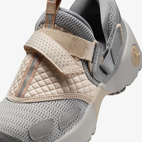 Кроссовки WMNS JORDAN TRUNNER LX - MTR