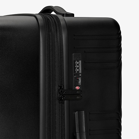 Чемодан NIKE NK 26IN HARDSHELL LUGGAGE