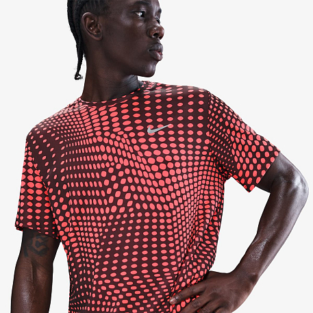 Футболка NIKE M NK DF MILER PRNT/MAT EXT