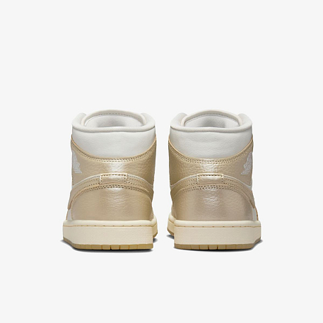 Кроссовки WMNS AIR JORDAN 1 MID SE