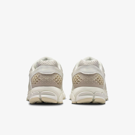 Кроссовки NIKE ZOOM VOMERO 5