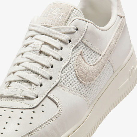 Кроссовки NIKE WMNS AIR FORCE 1 07