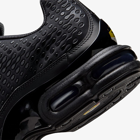 Кроссовки NIKE AIR MAX PLUS VII