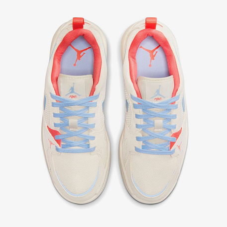 Кроссовки WMNS JORDAN CMFT ERA