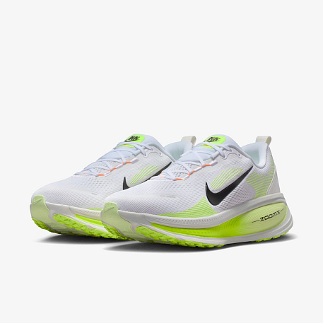 Кроссовки NIKE VOMERO 18