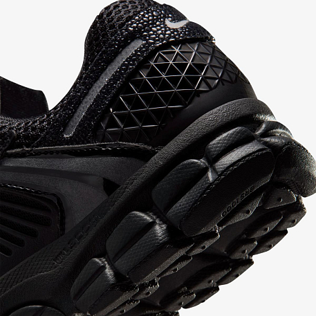 Кроссовки NIKE W ZOOM VOMERO 5