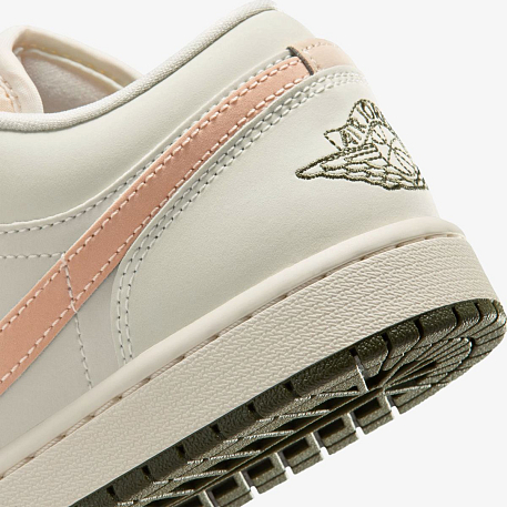 Кроссовки JORDAN WMNS AIR JORDAN 1 LOW
