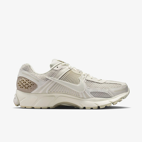 Кроссовки NIKE ZOOM VOMERO 5