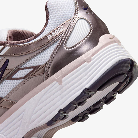 Кроссовки NIKE W P-6000