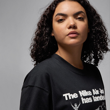 Футболка JORDAN W J SS OS GFX TEE SNKR