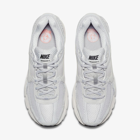 Кроссовки NIKE ZOOM VOMERO 5