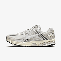 Кроссовки NIKE ZOOM VOMERO 5