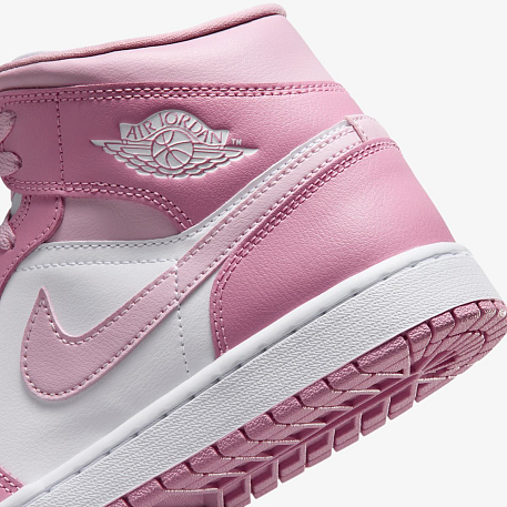 Кроссовки JORDAN WMNS AIR JORDAN 1 MID