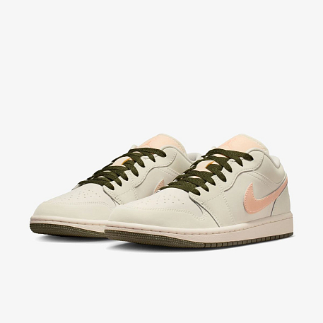 Кроссовки JORDAN WMNS AIR JORDAN 1 LOW