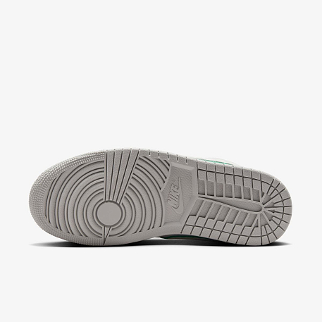 Кроссовки WMNS AIR JORDAN 1 LOW SE
