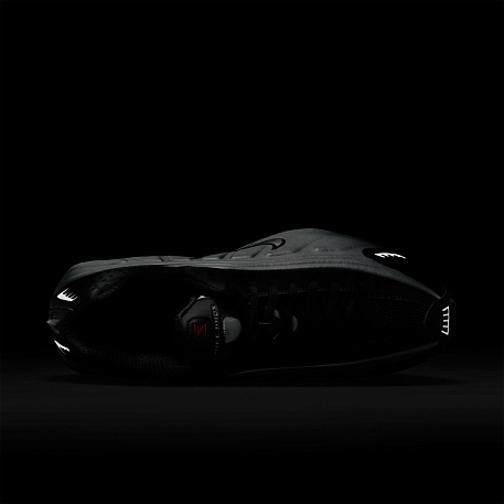 Кроссовки NIKE SHOX R4