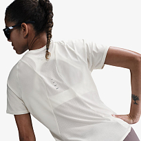 Футболка NIKE W NK SWIFT Dri-FIT SS TOP