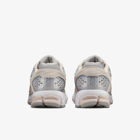 Кроссовки NIKE ZOOM VOMERO 5