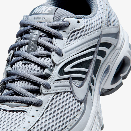 Кроссовки NIKE W AIR MAX MOTO 2K