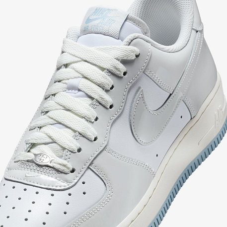 Кроссовки NIKE AIR FORCE 1 07