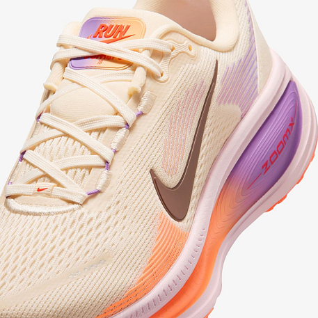 Кроссовки NIKE W VOMERO 18