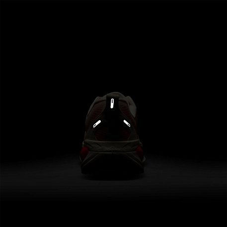 Кроссовки NIKE W VOMERO 18