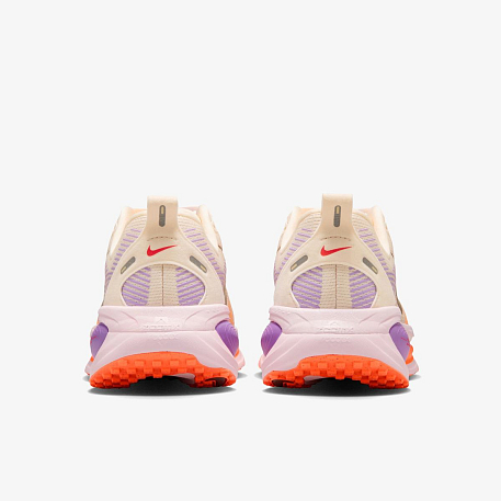 Кроссовки NIKE W VOMERO 18