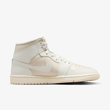 Кроссовки WMNS AIR JORDAN 1 MID