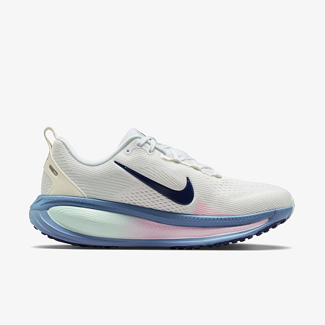 Кроссовки NIKE W VOMERO 18